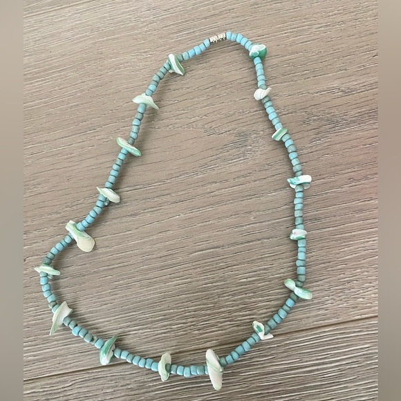 Turquoise beaded necklace - Picture 4 of 4
